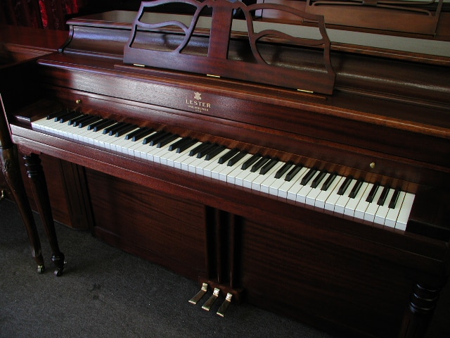 THE SPINET PIANO